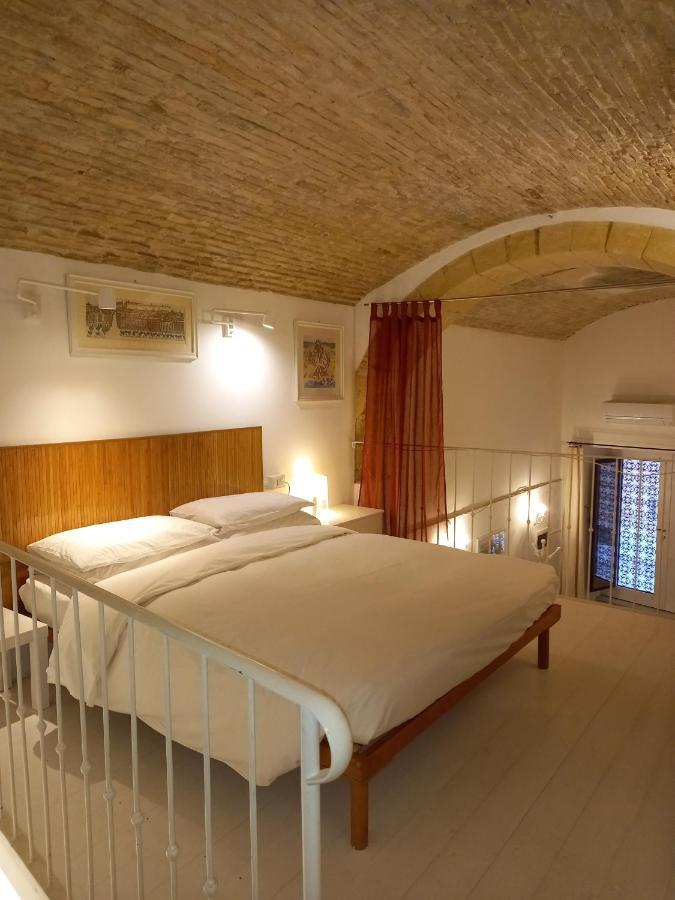 Residenze Palazzo Pes Apartment Cagliari Ngoại thất bức ảnh