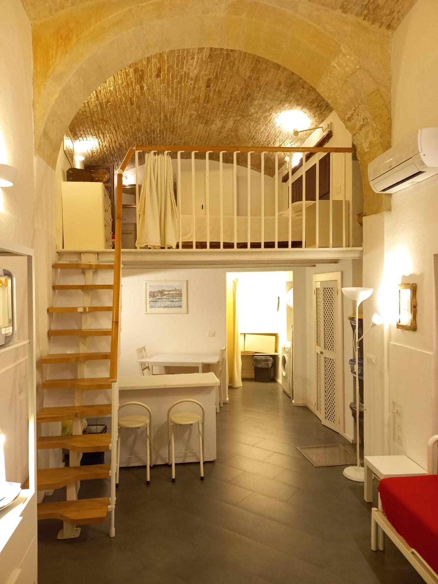 Residenze Palazzo Pes Apartment Cagliari Ngoại thất bức ảnh