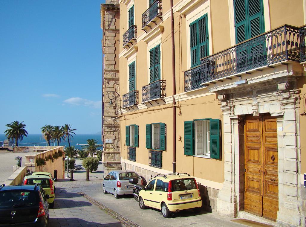 Residenze Palazzo Pes Apartment Cagliari Phòng bức ảnh